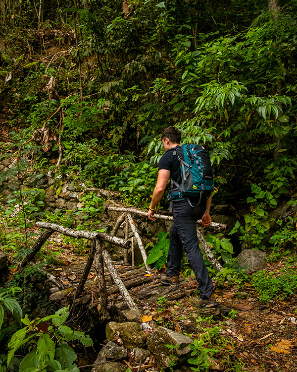 La aventura caminata Inca Jungle a Machu Picchu